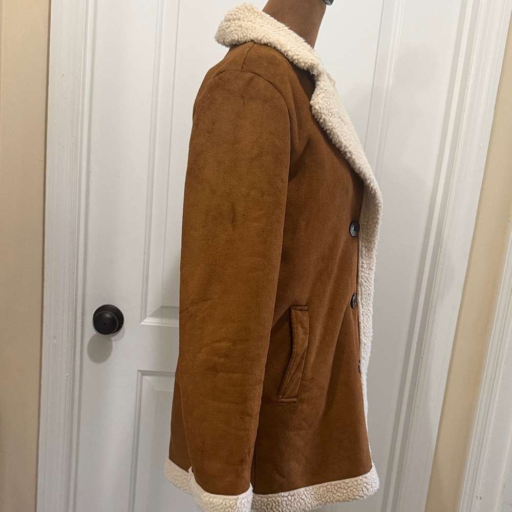 Wild Fable Faux Fur /Leather Brown Button Up Jacket with Cream Interior - Picture 4 of 6